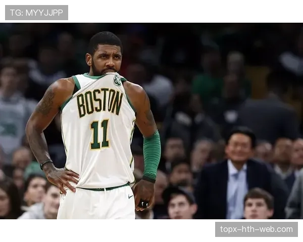 凯里·欧文穿睡衣去超市，保镖比菜还多，这日常也太娱乐圈了