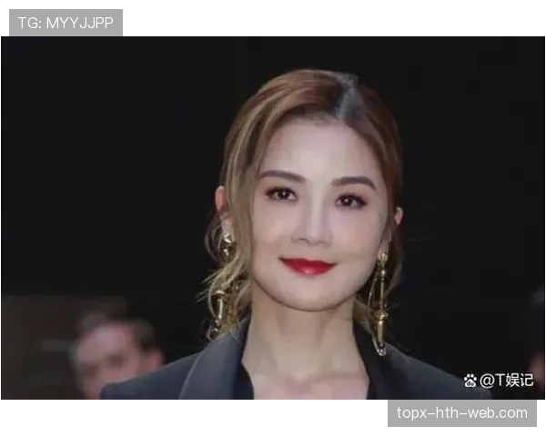 李诗沣训练完直接拎包去秀场，这松弛感谁懂啊